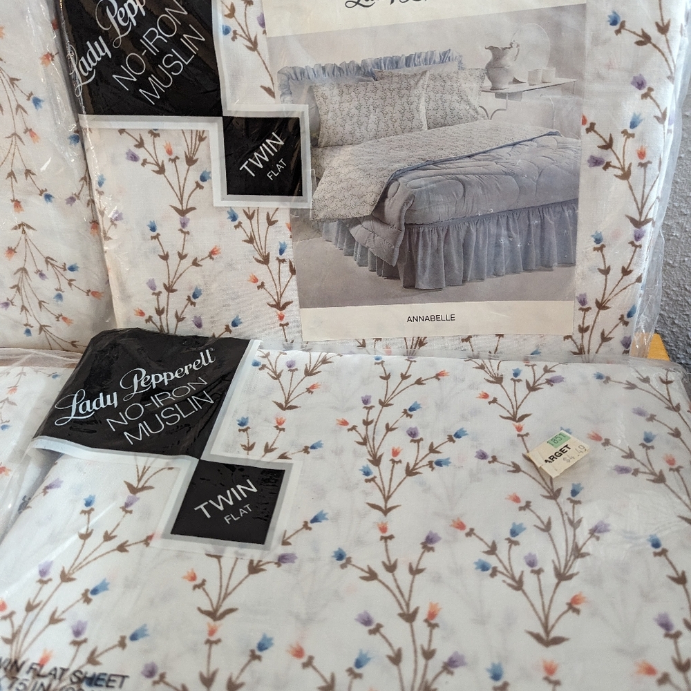 Vintage lady pepperell twin sheet set